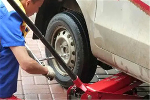 翠屏区附近拖车24小时服务热线电话