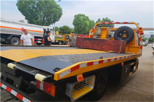 翠屏区附近拖车电话号码服务